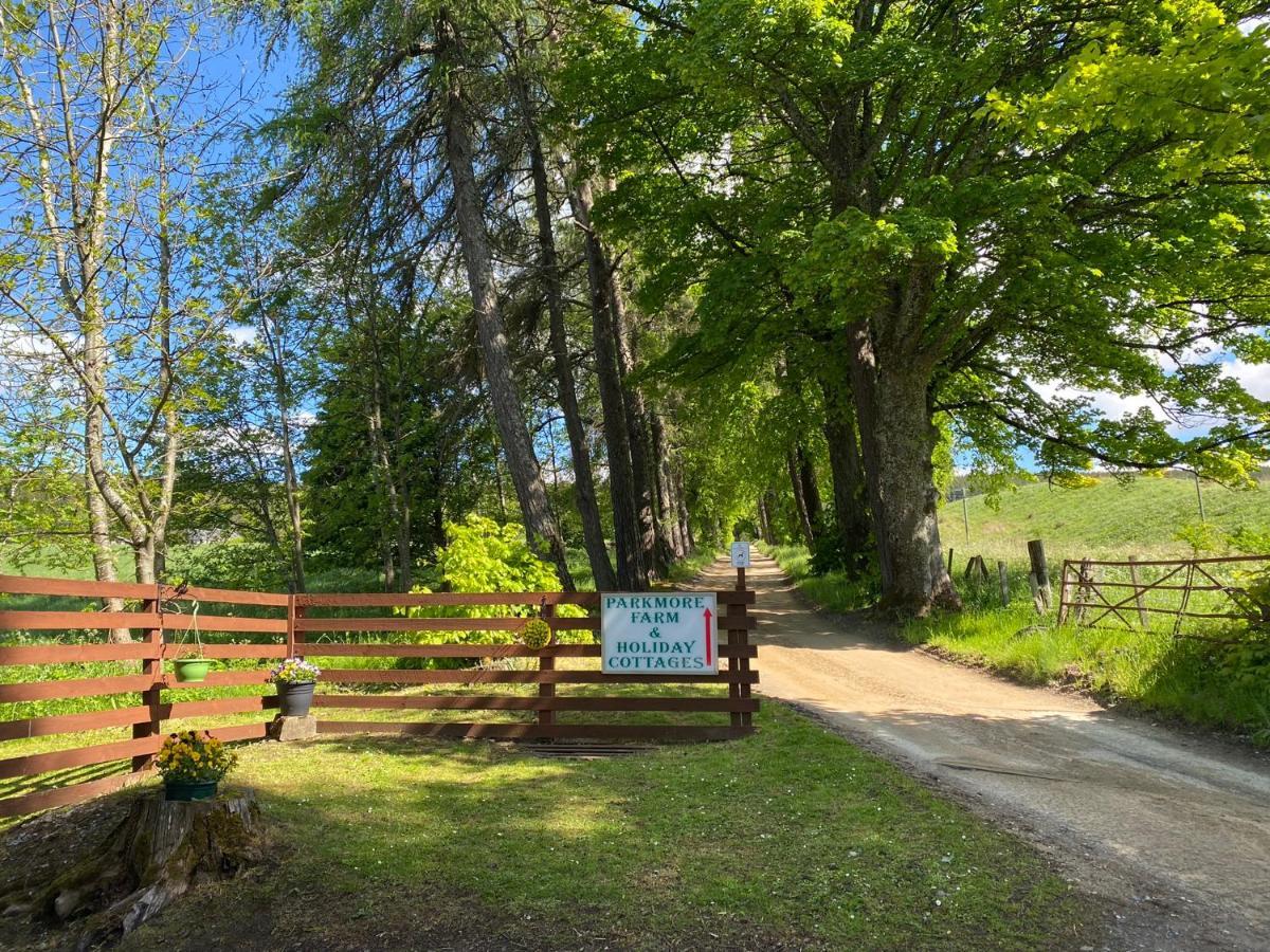 Parkmore Holiday Cottages Dufftown Zewnętrze zdjęcie